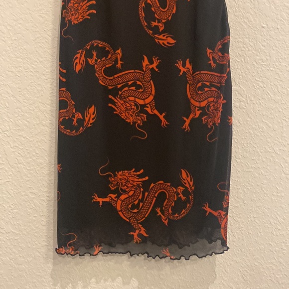 Back and red Chinese dragon dress size medium - Picture 3 of 6